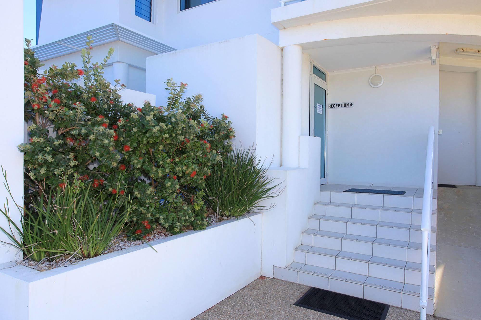 Koola Beach Apartments Баргара Екстер'єр фото